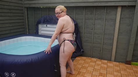 Sexy String Bikini In The Hot Tub Nude Pics XHamster