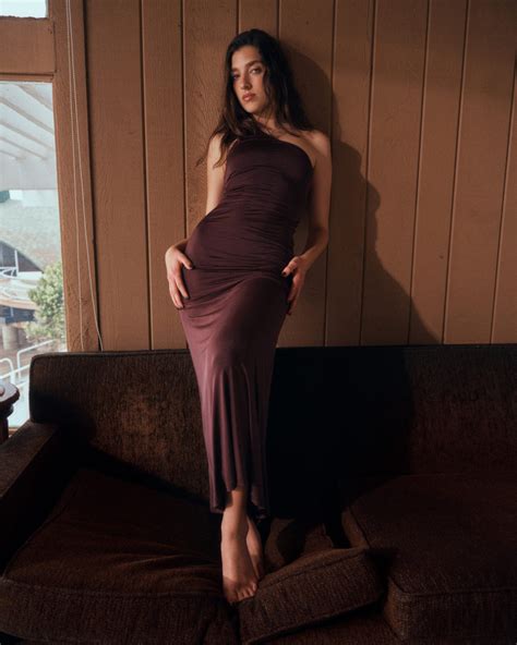 RINA LIPA x BERSHKA (2) – DISTRITO MAGAZINE