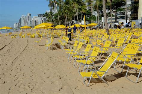 Prefeitura Come A Padroniza O De Barraqueiros Da Orla Do Recife