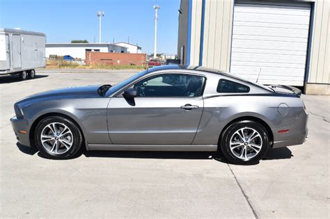 2013 Ford Mustang V6 Premium Repo Finder