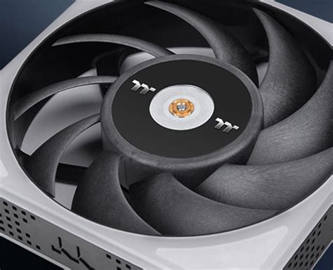 TOUGHFAN 12 RGB Radiator Fan 3Pack – Thermaltake Australia