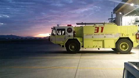 P-19 MCAS Iwakuni Iwakuni, Usmc, Technical, Rescue, Trucks, Vehicles ...