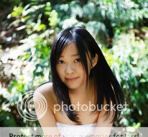 Majalah Korea Bikini Model Japan