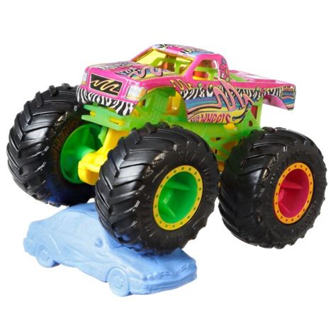 Базова машинка позашляховик 1 64 серії Monster Trucks Hot Wheels в ас FYJ44