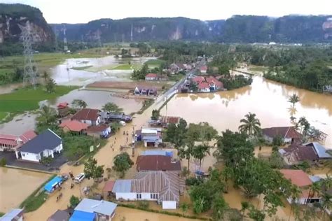 Banjir Limapuluh Kota Surut Objek Wisata Harau Tetap Buka Riau Pos