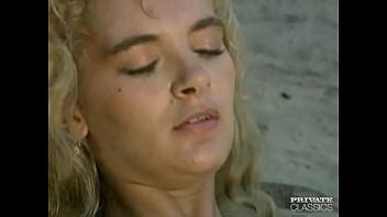 Aniko Jacqueline Has Anal Sex In The Beach XNXX