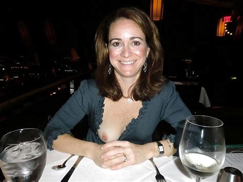 Amateur Girls Nicole Webslut And Texas Hotwife That Publicly Drops Her Panties For Any Cock