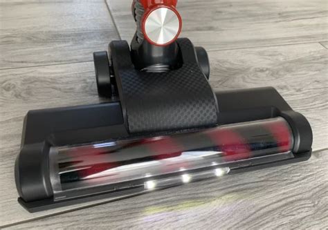 Okami V70 Plus: обзор мощного и маневренного вертикального пылесоса