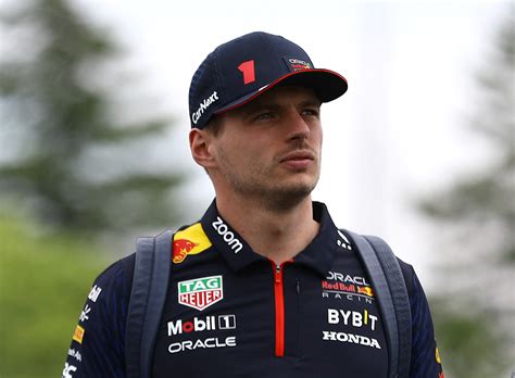 Protagonista de Bros achaca fracaso de la comedia romántica gay a ausencia de público hétero