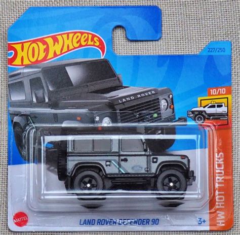 Hot Wheels LAND ROVER DEFENDER