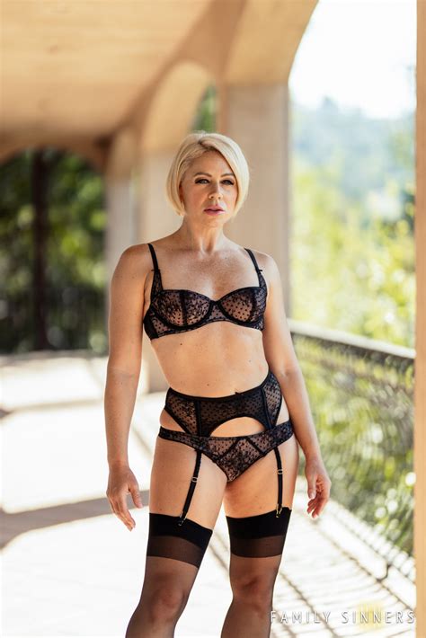 Milfed Performed By Delilah Day Helena Locke Naked Xxx Coedcherry