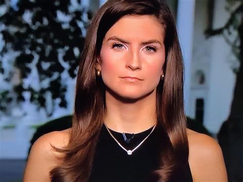 Kaitlan Collins Cnn Scrolller