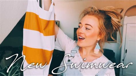 9 Hot Sexy Elise Buch Bikini Pics