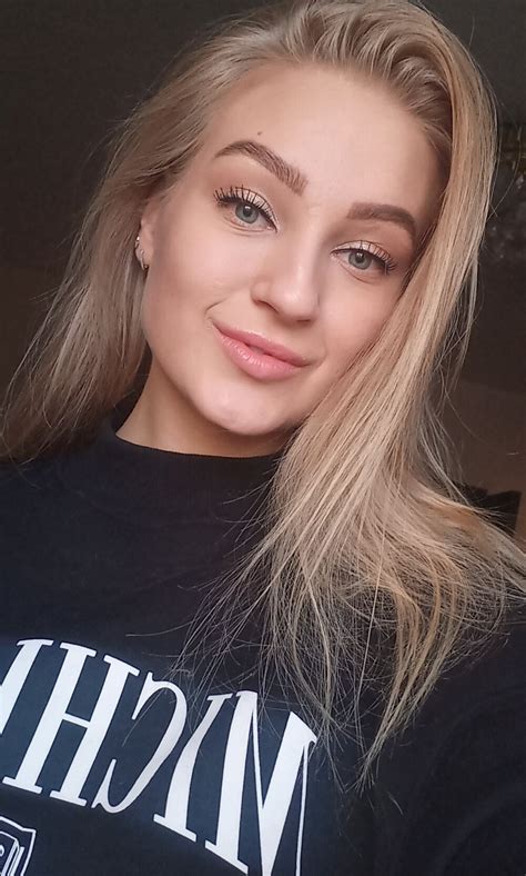 Blonde Anita Free Live Webcam Show XXX Chat XHamsterLive