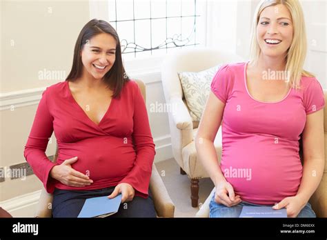 Femmes Enceintes Banque De Photographies Et D’images à Haute Résolution Alamy