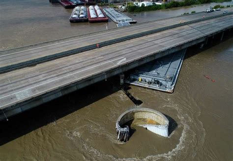 I 10 Bridge Struck By Runaway Barges To Remain Closed For Damage Assessment