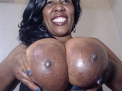 Queenofthenightx Naked Stripping On Cam For Live Sex Video Chat Gyrls