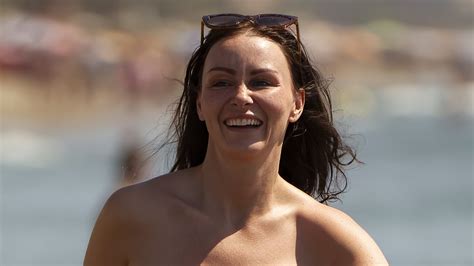 Chanelle Hayes Looks Incredible In A Strapless Leopard Print Bikini As She Showcases The Results