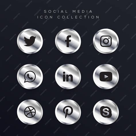 Social media is obsessed with this silver and color hair 25