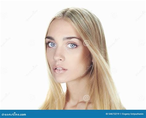 Belle Jeune Femme Avec De Longs Cheveux Sur Le Fond Blanc Fille Blonde Image Stock Image Du