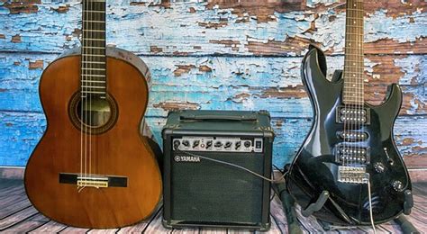 The Difference Between Acoustic And Electric Guitars Strung Guitars