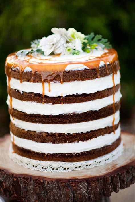 Le naked wedding cake idées gourmandes pour un mariage rustique