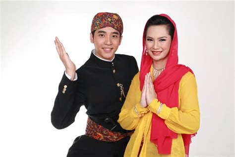 Baju Daerah Betawi - Homecare24
