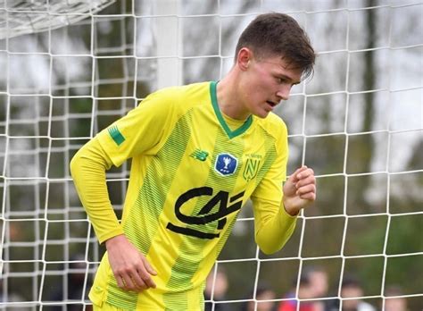 Le Joueur Du Fc Nantes Quentin Merlin S Lectionn En Quipe De France