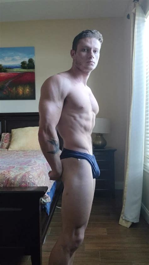 Looking For Some Bulge Love Nudes Bulges NUDE PICS ORG