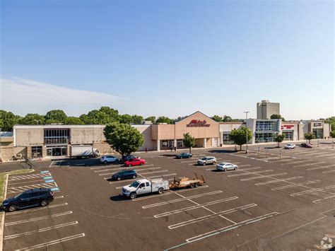 2424 E Lincoln Hwy, Langhorne, PA 19047 - Lincoln Plaza | LoopNet