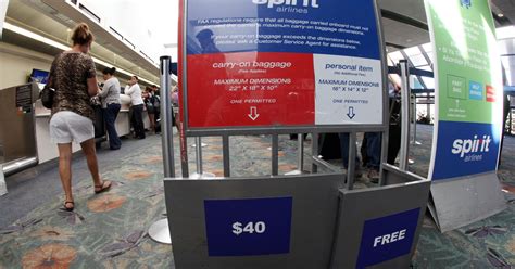 Airlines collected record baggage fees in 2012