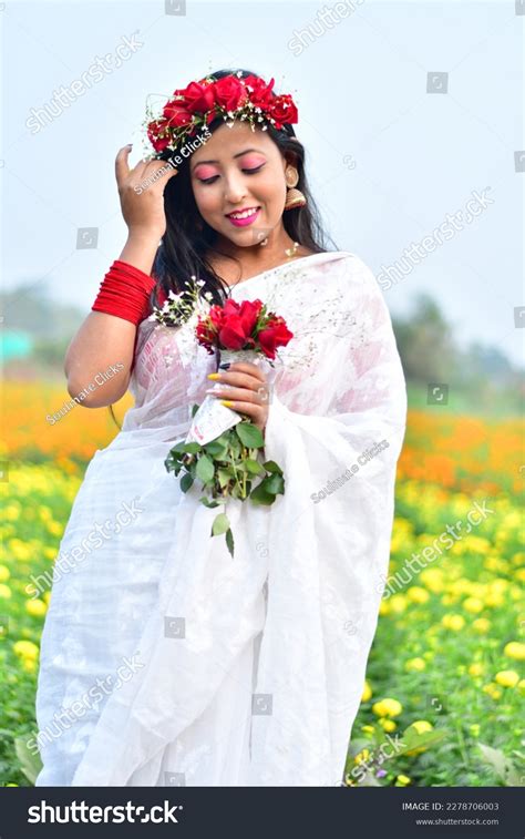 Beautiful Hot Sexy Indian Model Saree Stock Photo 2278706003 Shutterstock