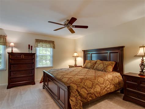 4 Bedroom Homes For Sale in Alexandria