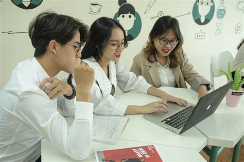 Top 15 các ngành hot hiện nay Chọn lựa thông minh cho tương lai VNUK