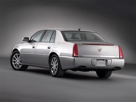 Cadillac Dts Specs And Photos 2005 2006 2007 Autoevolution