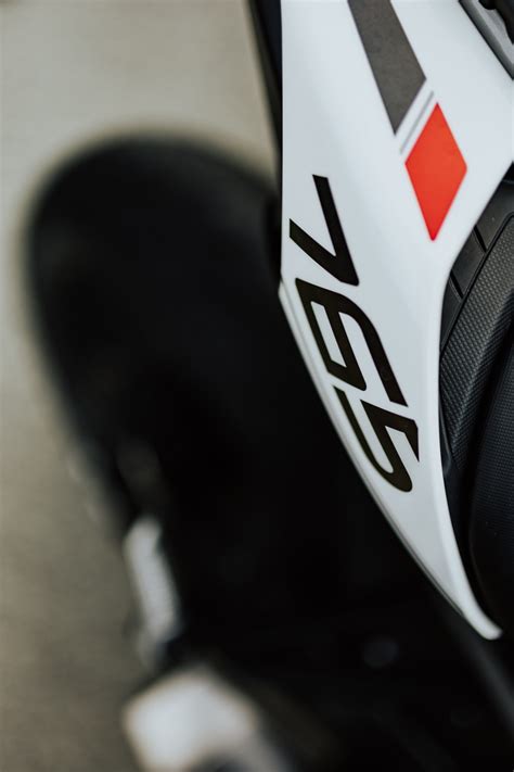 Triumph Street Triple R 2023 Mid Naked Vergleichtest