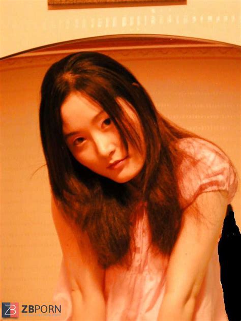 Korean Gal Naked In Public ZB Porn