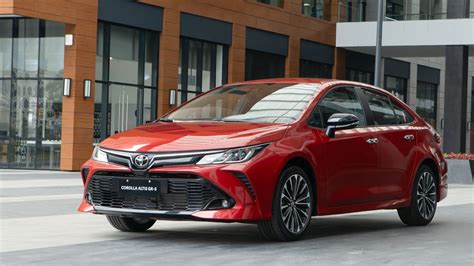 corolla touring  toyota corolla touring sports hybrid   model