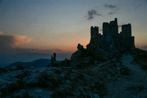 Il Castello Di Lady Hawke Rocca Calascio Juzaphoto