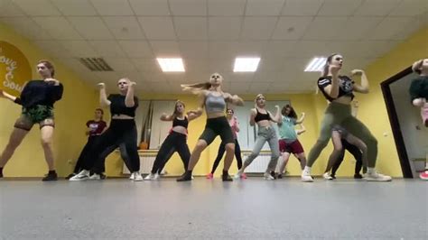 Female Dancehall Porn Video On Brownporn