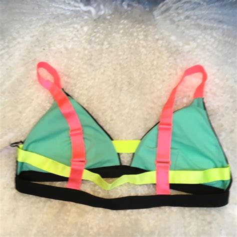 Xhilaration Swim Reversible Triangle Bikini Top Med Xhilaration