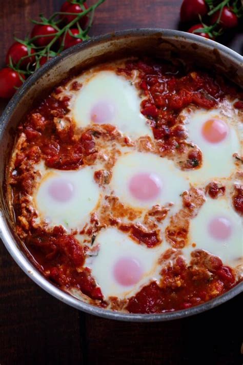 How To Make Shakshouka Spicy Tomato Eggs Days Of Jay