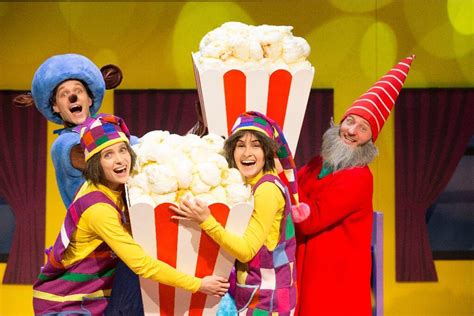 „domino Teatre Pristatytas Naujas Spektaklis Vaikams Aina