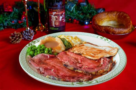 6 Dishes To Feast On From Lawrys The Prime Rib Festive Menus