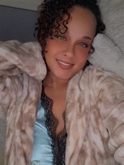 Pretty Wet Pussy Cam Model Free Live Sex Show Chat Stripchat