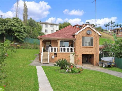 42 Auburn Parade Cringila Nsw 2502 Au