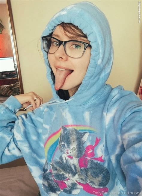 Cottonsoxfree Nude Onlyfans Leaks The Fappening Photo Fappeningbook