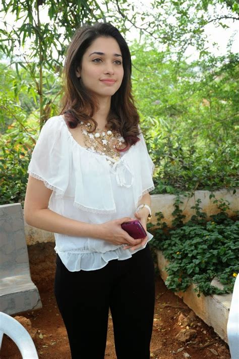 Tamanna Bhatia Pictures Tamanna Hot Glamorous Photo Collection Desipixer