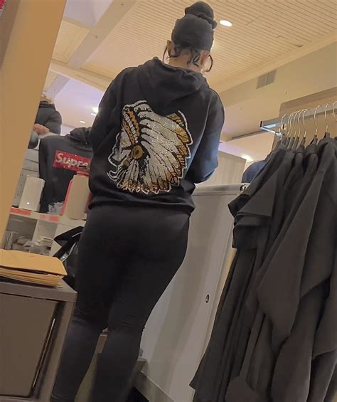 Hot Ebony Chick In Tight Black Leggings Huge Perfect Ass Spandex Leggings Yoga Pants Forum