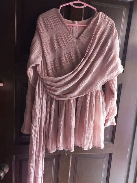 SHE DAZZLE NUDE TOP Women S Fashion Tops Other Tops On Carousell